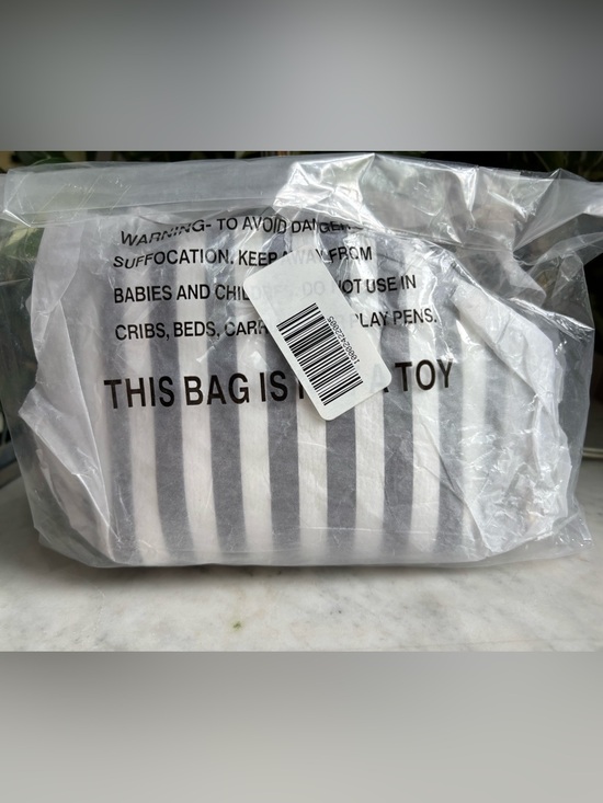 henri bendel Accessories - Henri Bendel Centennial Stripe, White and Brown Trio Nesting Cosmetic Pouches